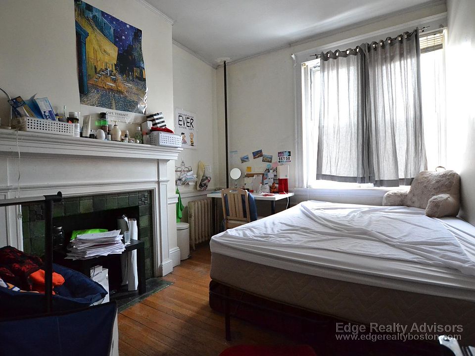 1st image of 46 Egmont St #3W
