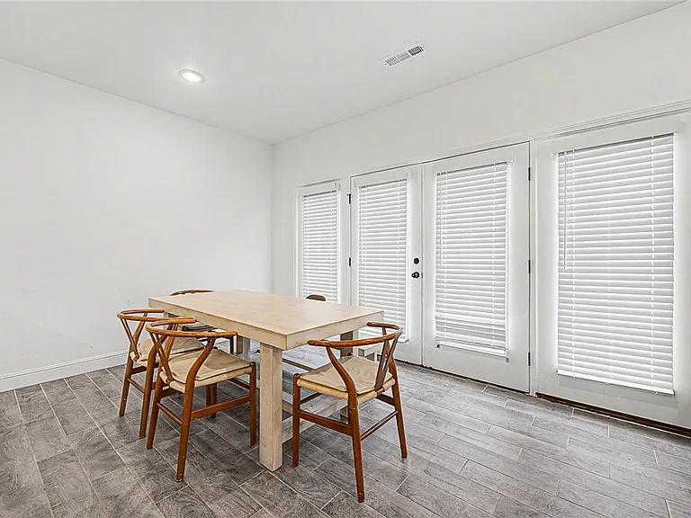 2070 Wildflower Dr — Photo 5