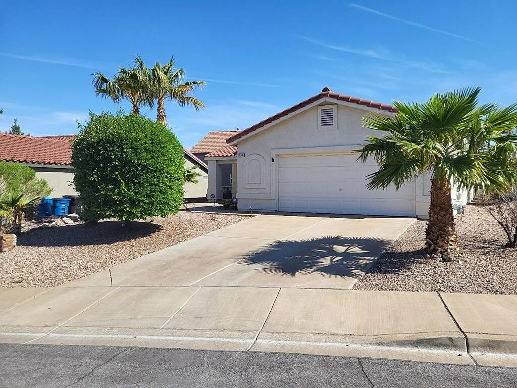 450 Richgold St — Photo 2
