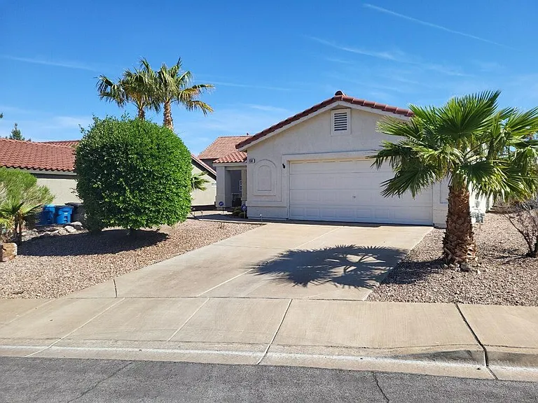 450 Richgold St — Photo 2