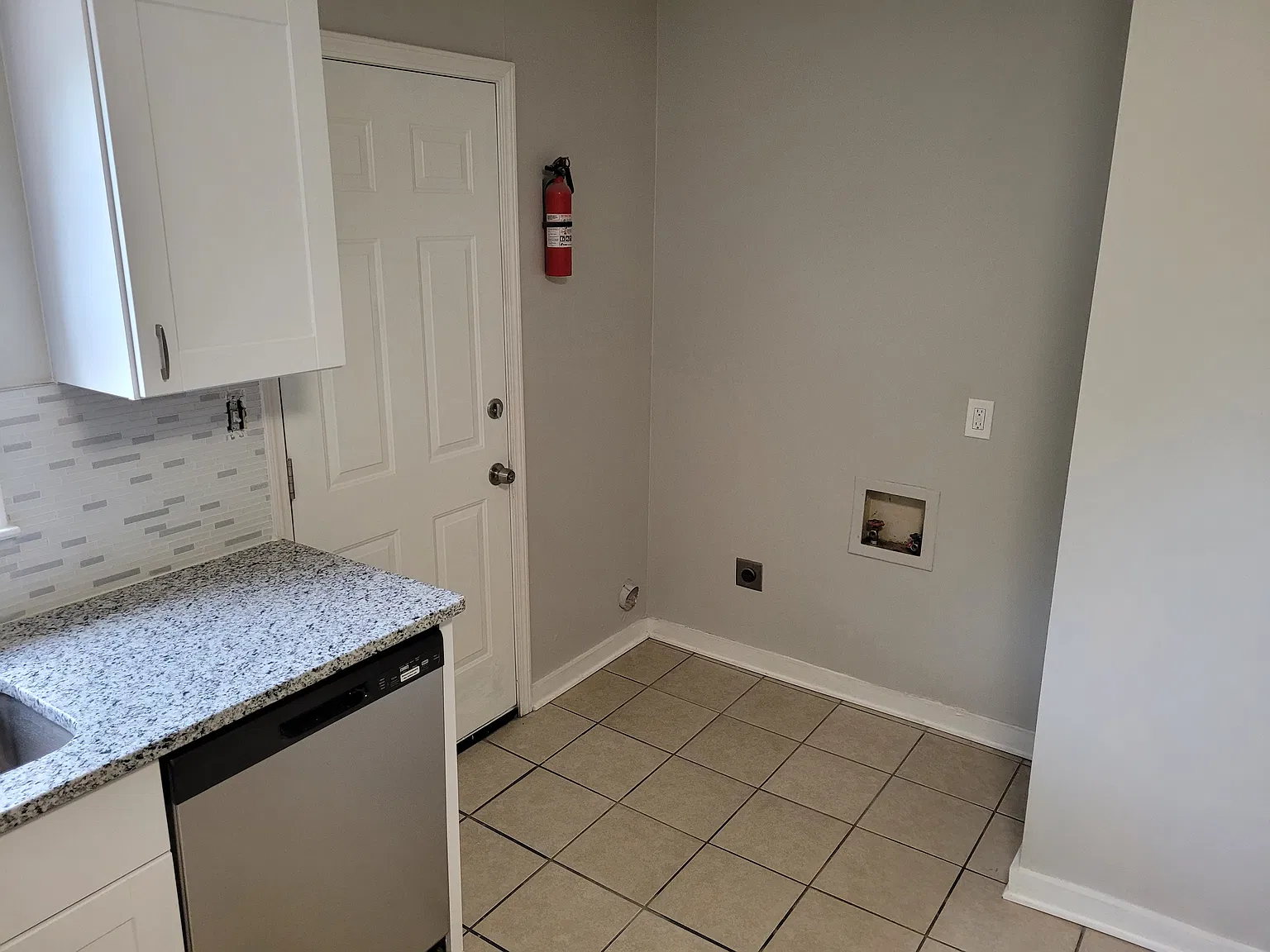 2 bed, 750 sqft, $1,200 — Photo 4