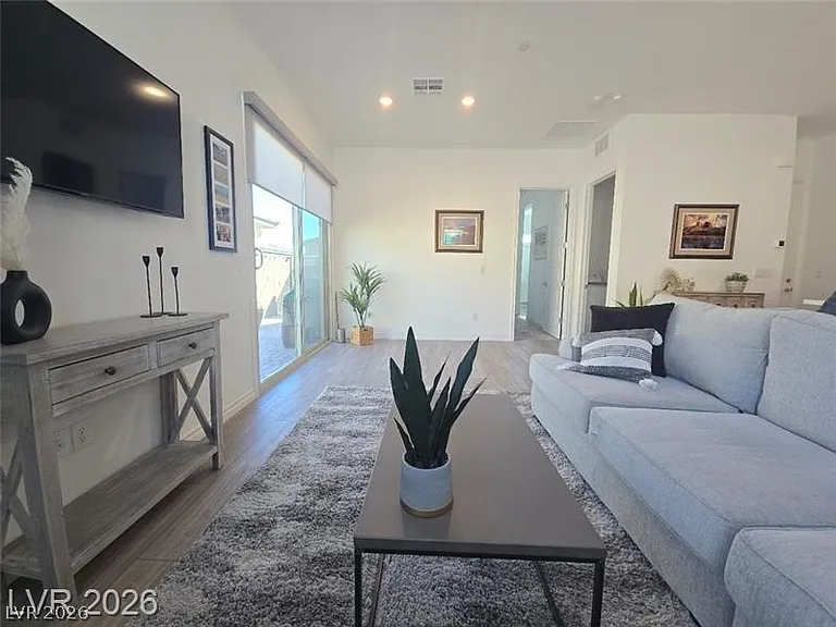905 Belleforte Ln — Photo 7