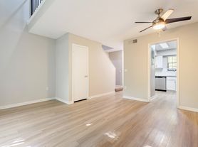 Rosen at North Hills