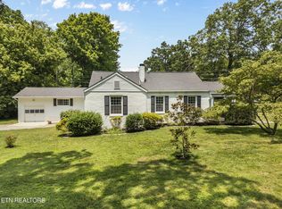 3537 Southwood Dr, Knoxville, TN 37920