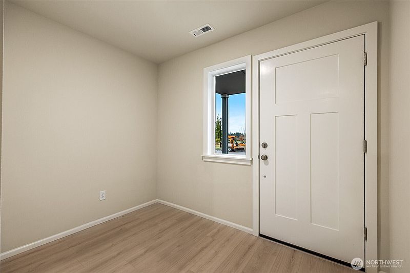 4th image of 108 Pine Hollow Drive