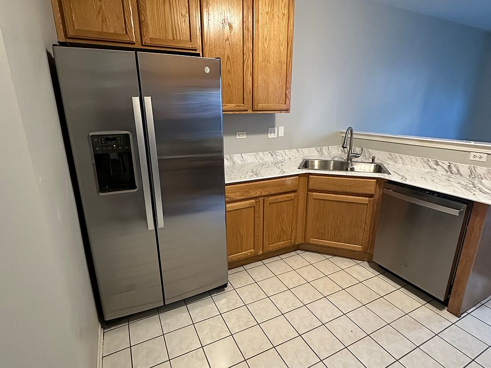 2nd image of 52 Woodview Dr #52