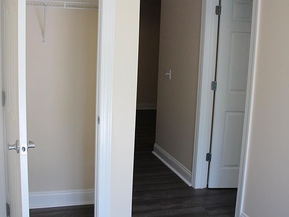 2nd image of 150 Robin Hood Dr