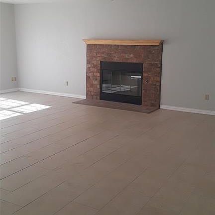 3rd image of 342 W Red Bird Ln