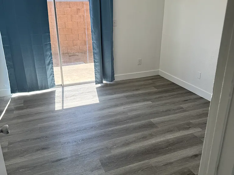 6333 W Maryland Ave #3 — Photo 6