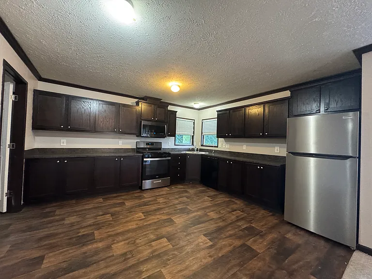 Brookside Manor — Photo 26
