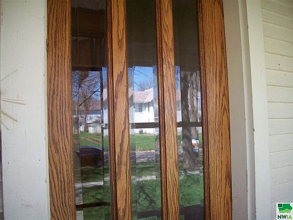 3rd image of 306 Michener St