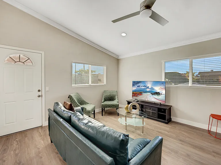 10462 Poona Dr — Photo 34