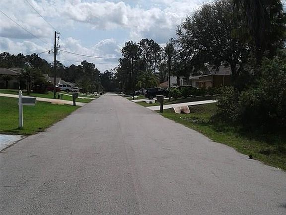 4th image of 38 Wood Clift Ln