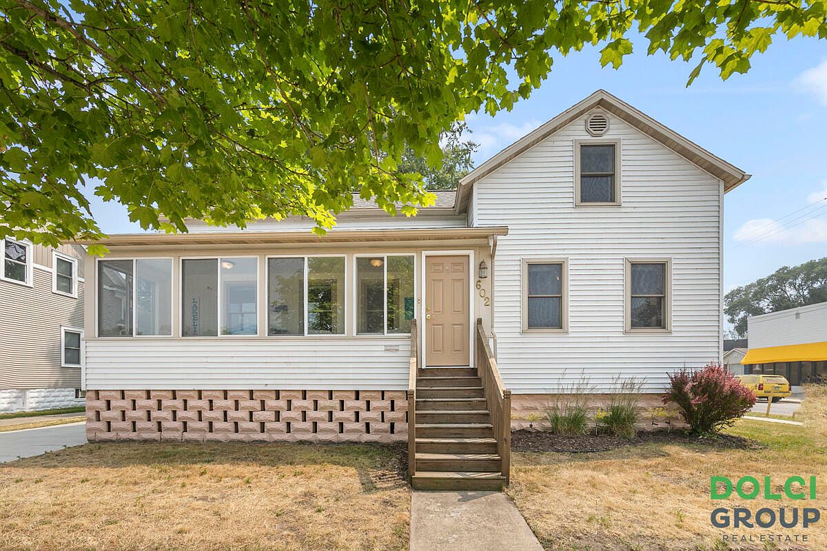 602 Jackson St, Grand Haven, MI 49417 Zillow