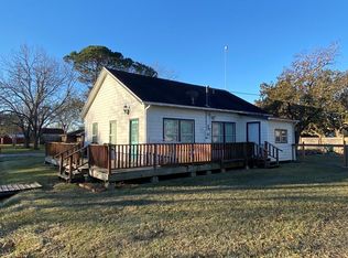 1301 5th St, Palacios, TX 77465