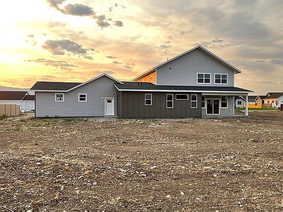 2nd image of 2102 E Silver Cir