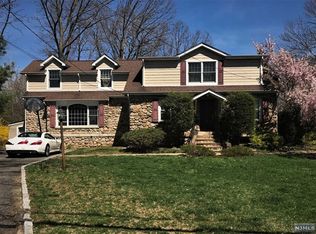 130 Ahnert Ave, North Haledon, NJ 07508