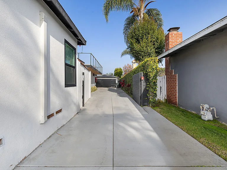 236 Camellia Ln #B — Photo 43