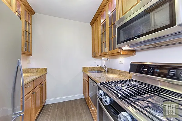 Rented by Halstead Real Estate | media 32