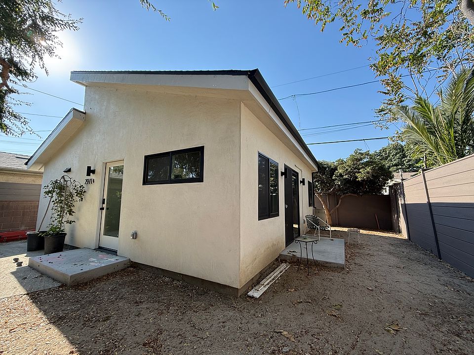 1st image of 2971 1/2 Finch St