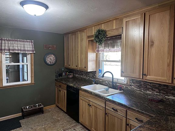 3rd image of 514 EDGAR AVENUE