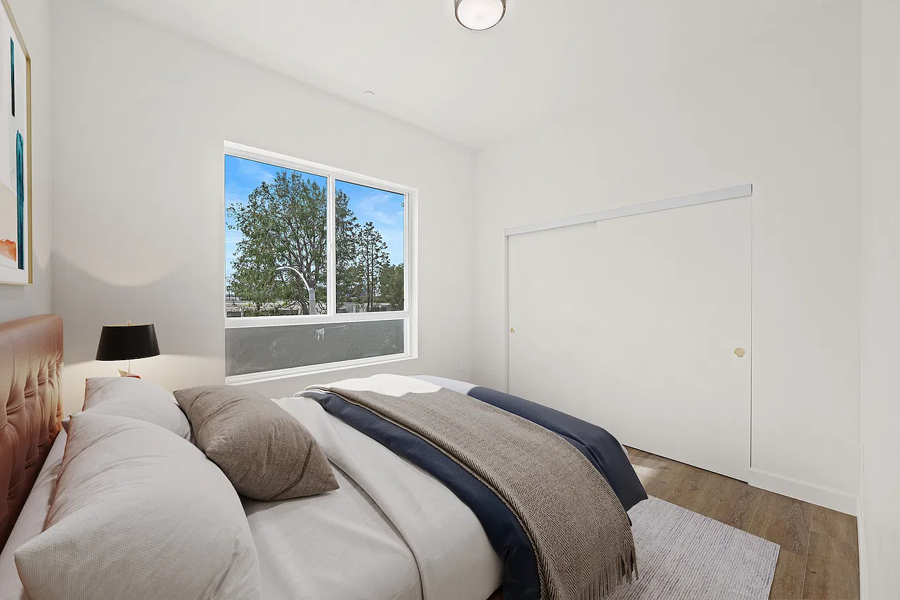 2 bed, 1012 sqft, $3,150 — Photo 3