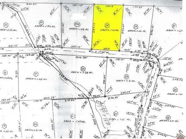 33 Woodridge Dr, Benton, KY 42025
