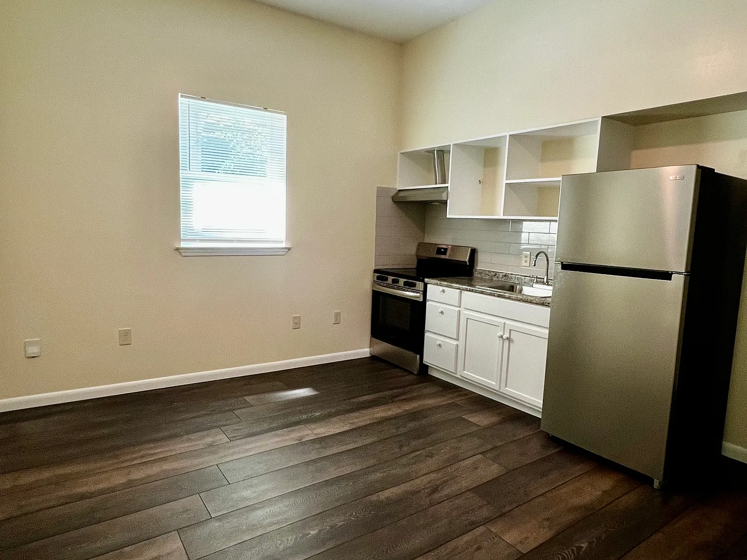 1 bed, 650 sqft, $1,350 — Photo 2