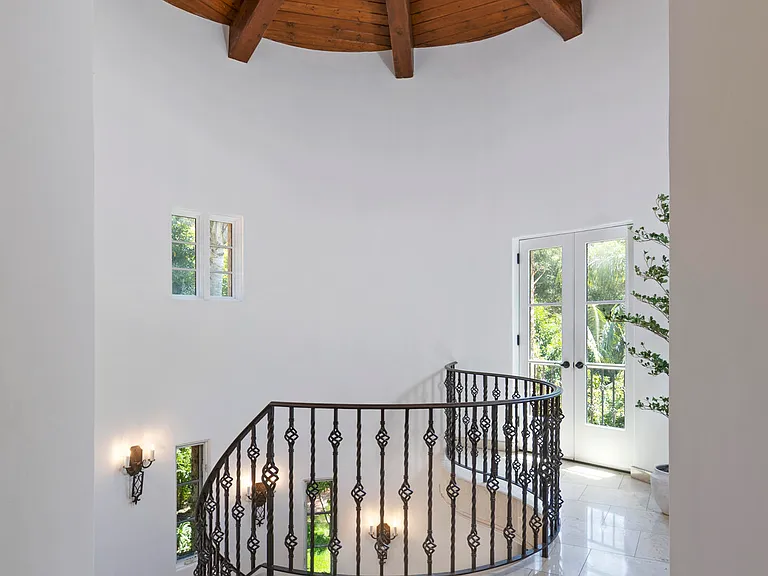 1493 Sycamore Canyon Rd — Photo 25
