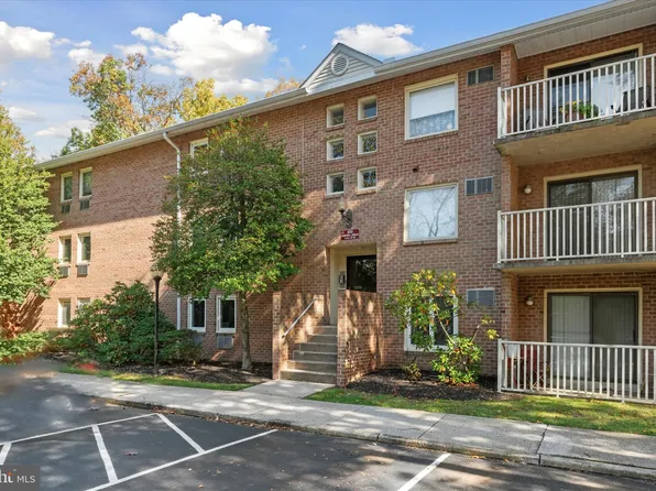 100 Campbell Cir #D-11, Downingtown, PA 19335