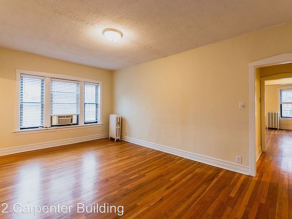 5th image of 814 Carpenter Ave APT 1S