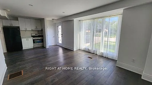 4 bed, $3,600 — Photo 3
