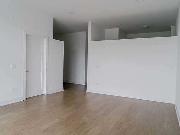 4th image of 4730 N Kimball Ave APT 412
