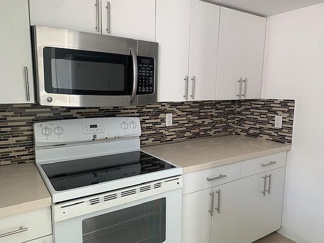 1st image of 2000 Biarritz Dr #0