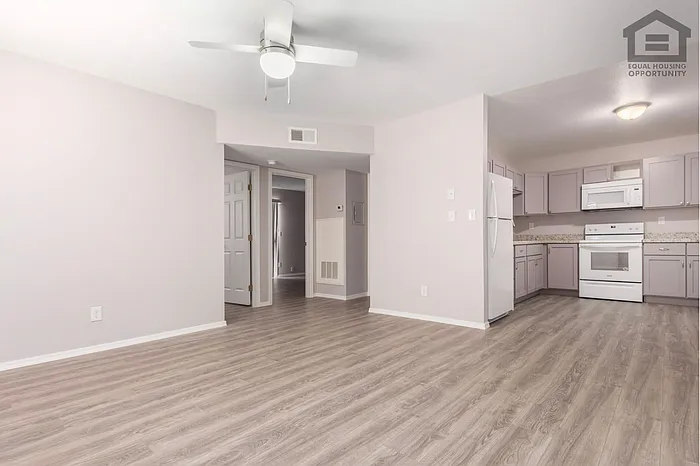 15605 N 29th St #11 — Photo 5