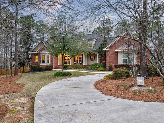 3rd image of 367 Gardenia Drive
