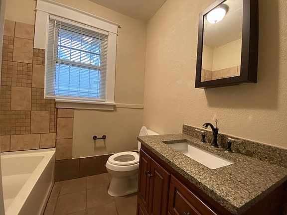 2nd image of 3245 Carnes Ave