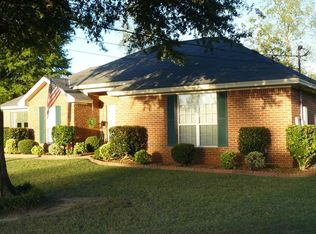 310 Esther Ct, Prattville, AL 36067