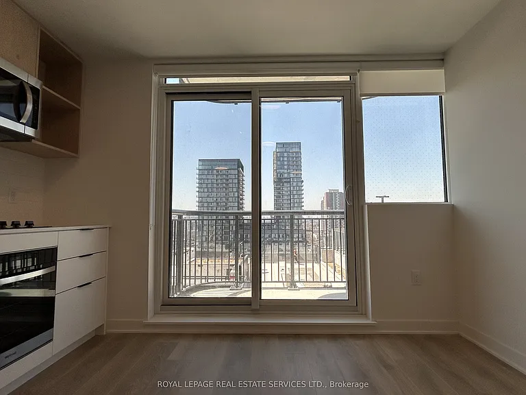 1185 Dupont St #1211 — Photo 14