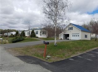127 Galilee Rd, Farmington, ME 04938