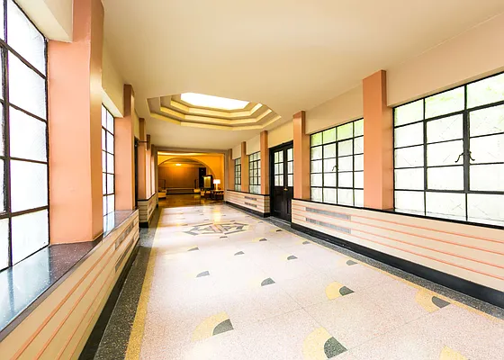 Sold by REMAX Elite | media 16