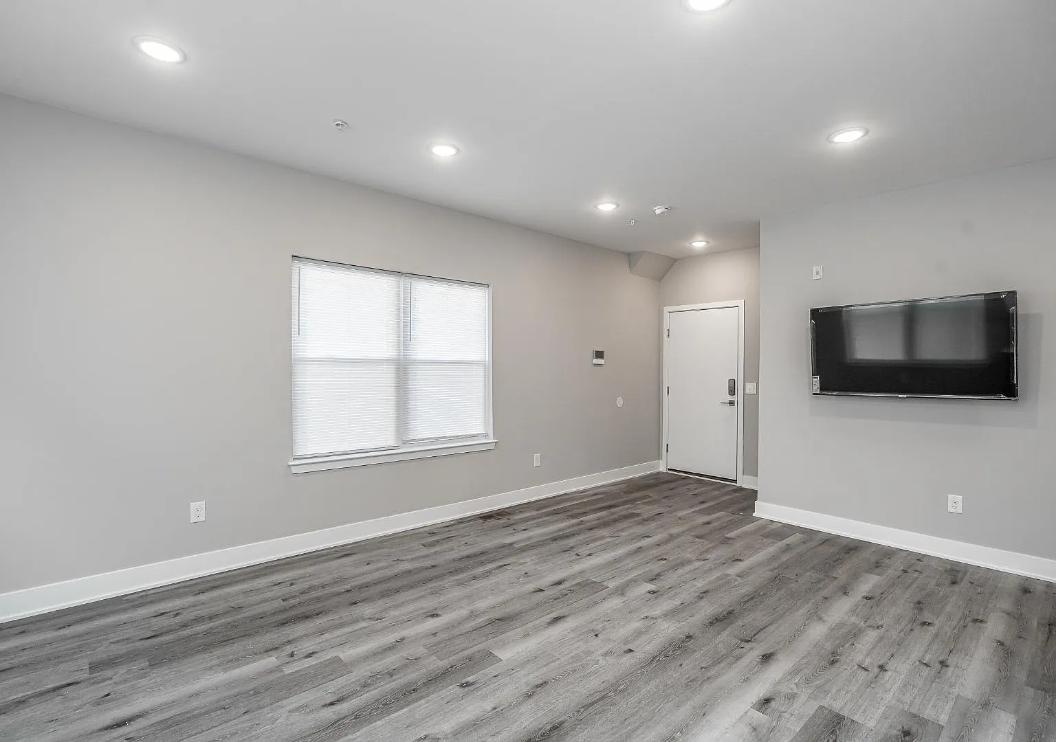 616 N Union St - #B — Photo 3
