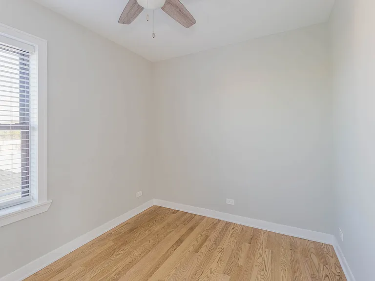 3929 1/2 N Keeler Ave #3S — Photo 11