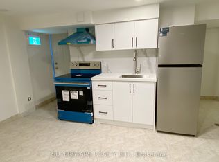 122 Huron St #1, Toronto, ON M5T2B2