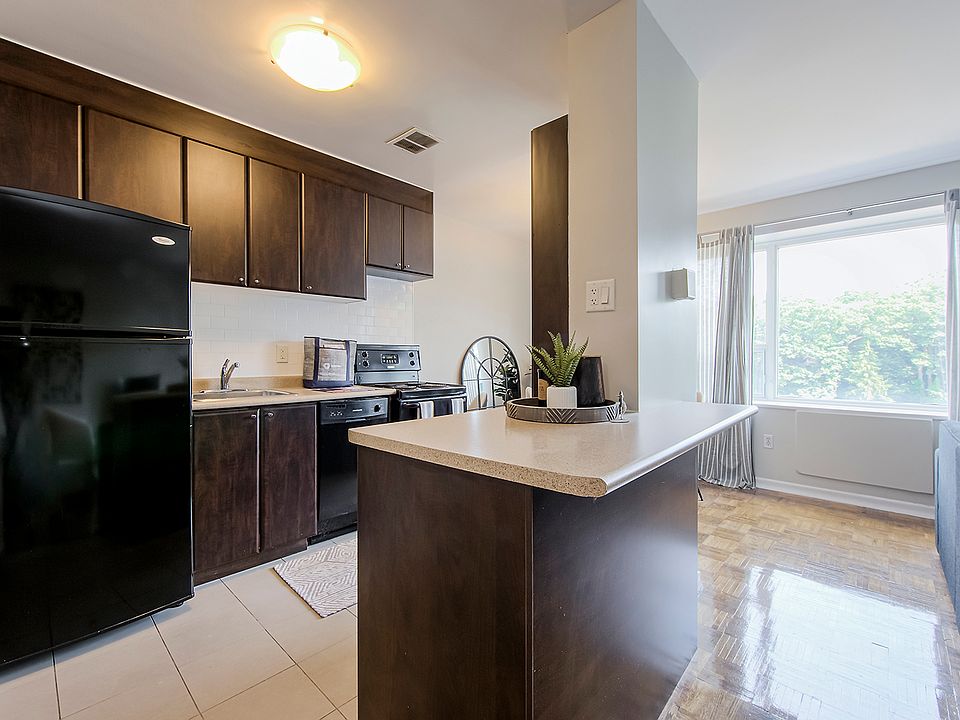 1st image of 600 Kingston Rd
