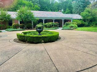 302 Windy Ghoul Dr, Beaver, PA 15009