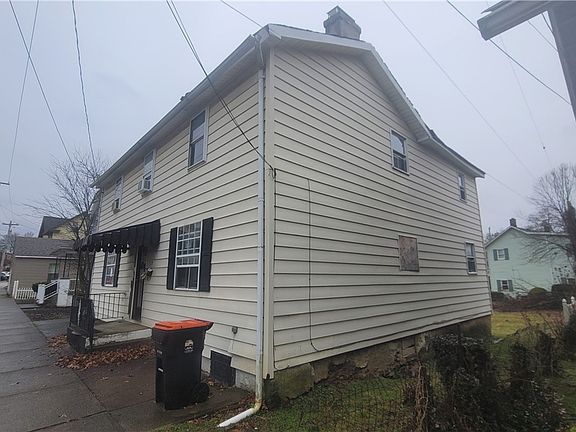 3rd image of 1319 Jefferson St
