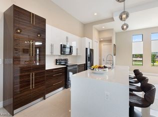 3228 SW 8th Place Cpe, Coral, FL 33914