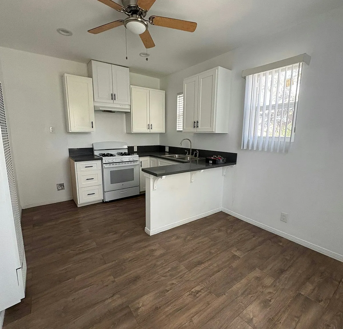 555 North La Cadena Drive, Unit 4 — Photo 2