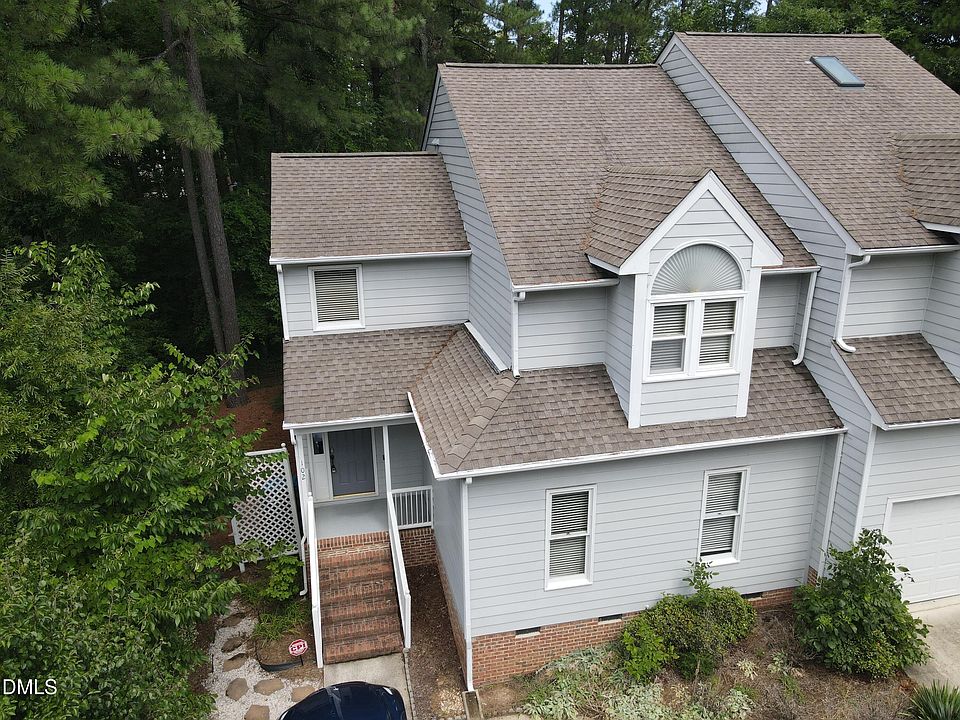 1st image of 102 Kingsley Woods Dr
